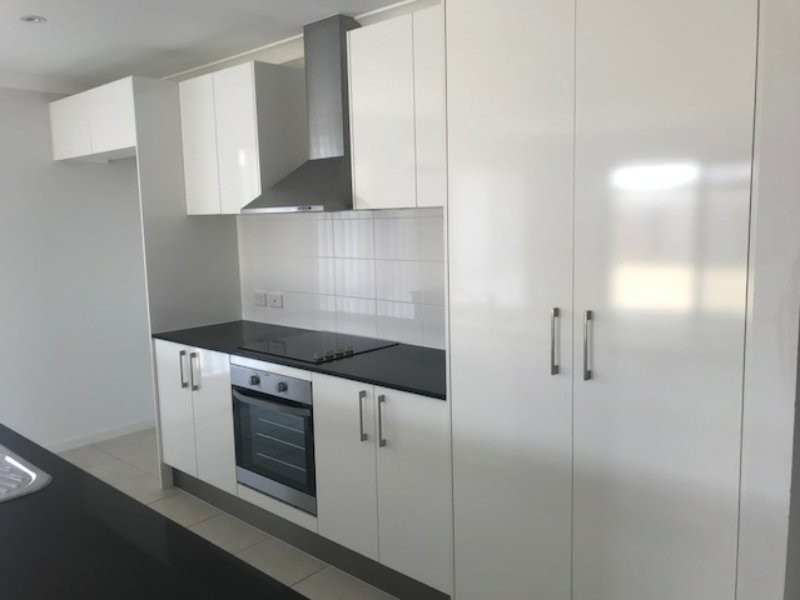 18 Maree Place, Redland Bay QLD 4165