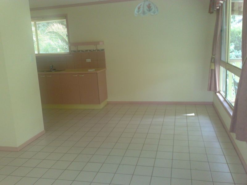 38 Blue Bay Cres, Macleay Island QLD 4184