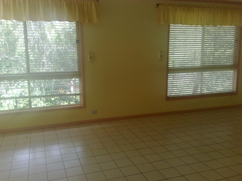 38 Blue Bay Cres, Macleay Island QLD 4184