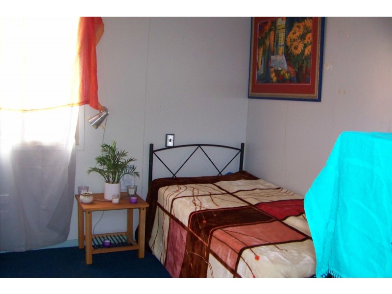 110 LUCAS DR, Lamb Island QLD 4184