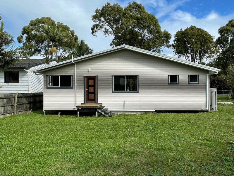 10 Alexander Street, Macleay Island QLD 4184