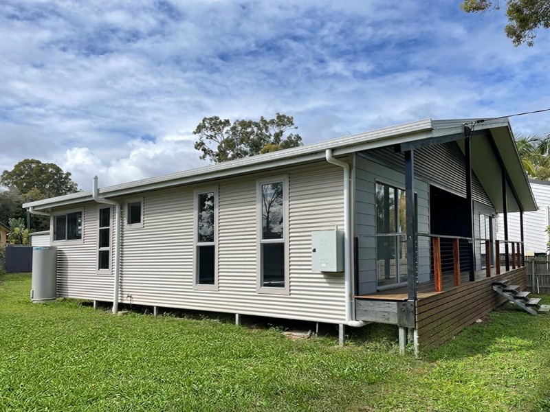 10 Alexander Street, Macleay Island QLD 4184