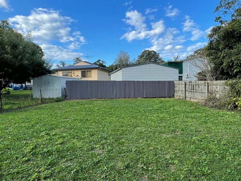 10 Alexander Street, Macleay Island QLD 4184