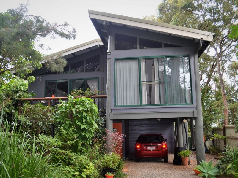 68 Treasure Island Avenue, Karragarra Island QLD 4184