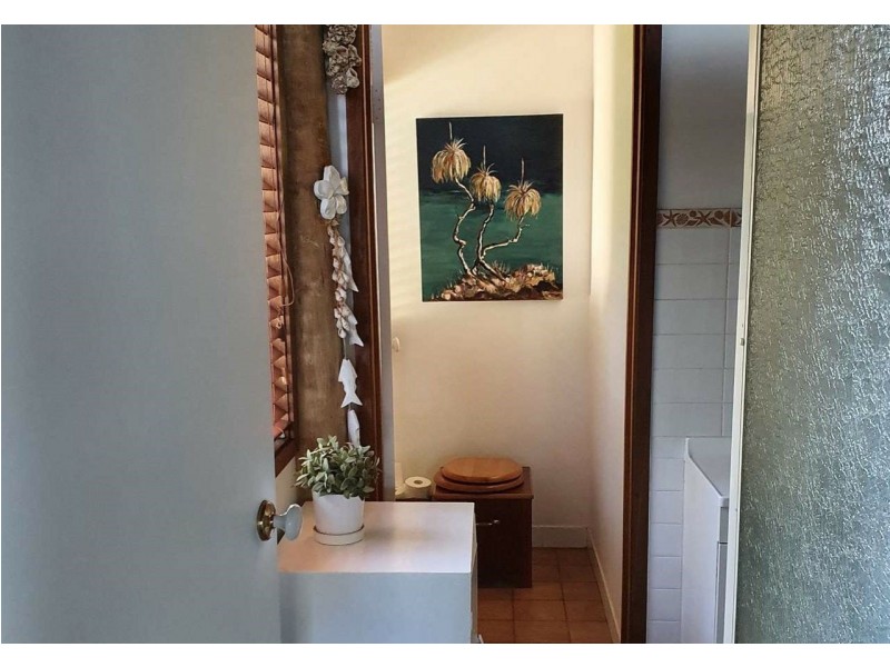 68 Treasure Island Avenue, Karragarra Island QLD 4184