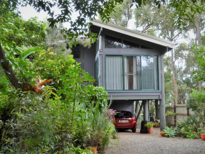 68 Treasure Island Avenue, Karragarra Island QLD 4184