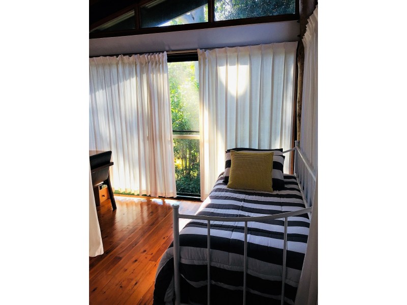 68 Treasure Island Avenue, Karragarra Island QLD 4184