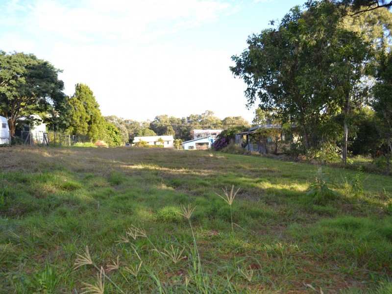 68 Hastings Terrace, Macleay Island QLD 4184