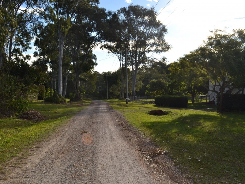68 Hastings Terrace, Macleay Island QLD 4184