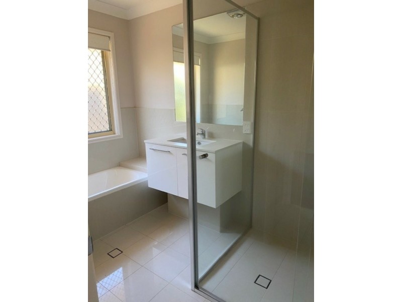 4 Kintyre Street, Victoria Point QLD 4165