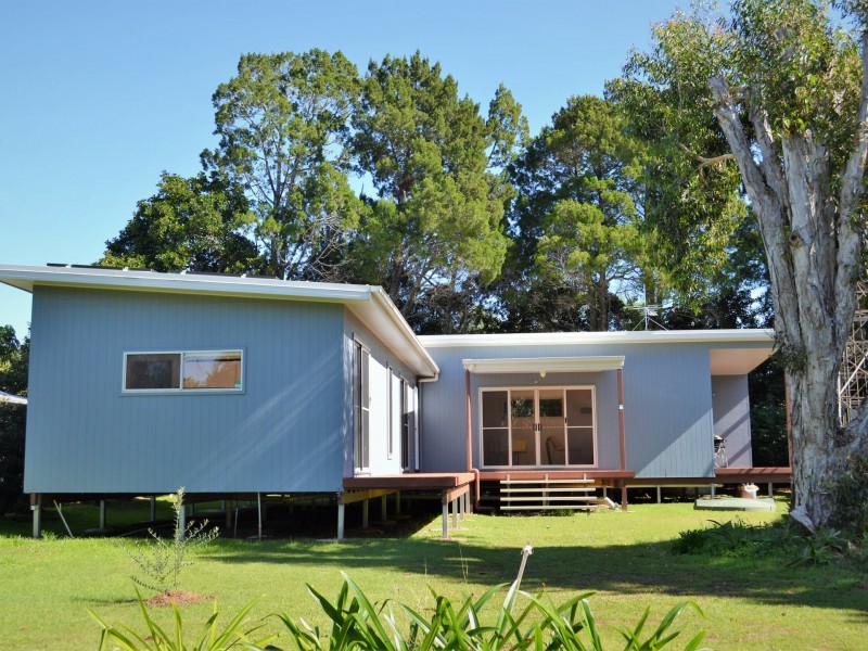 51 Noyes Parade, Karragarra Island QLD 4184