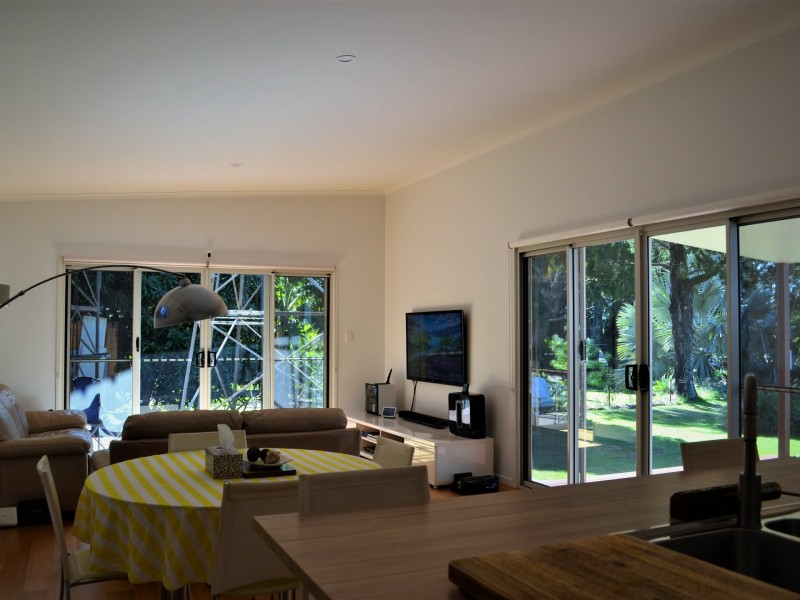 51 Noyes Parade, Karragarra Island QLD 4184