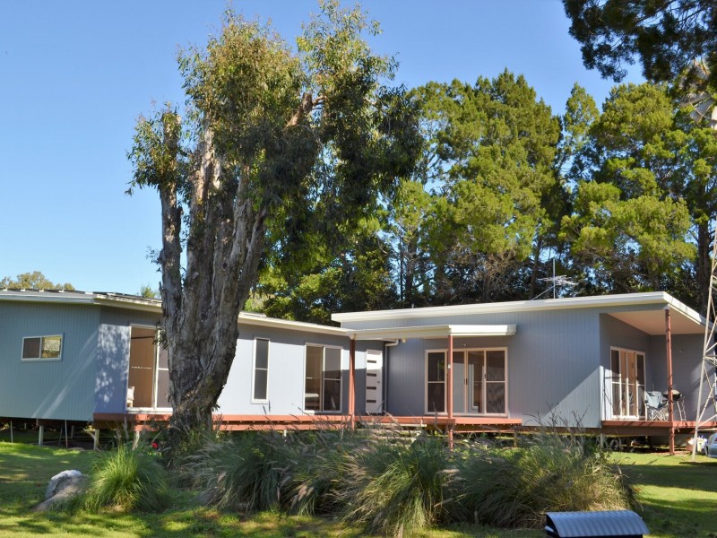 51 Noyes Parade, Karragarra Island QLD 4184