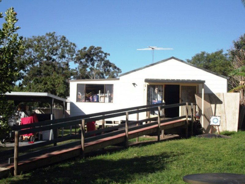 62 High Central Road, Macleay Island QLD 4184