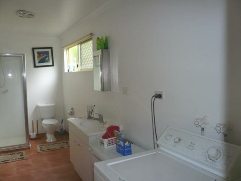 62 High Central Road, Macleay Island QLD 4184