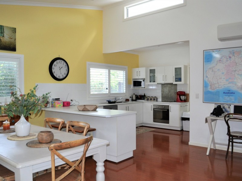 61 Treasure Island Avenue, Karragarra Island QLD 4184