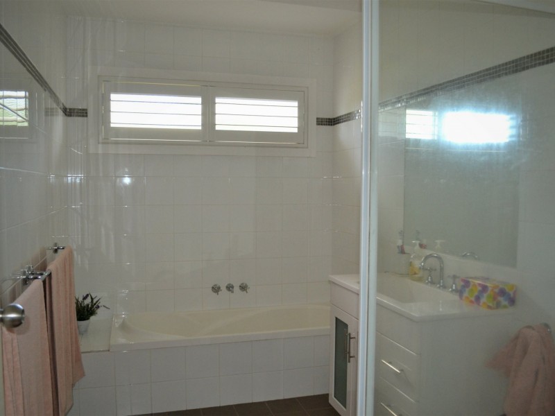 61 Treasure Island Avenue, Karragarra Island QLD 4184