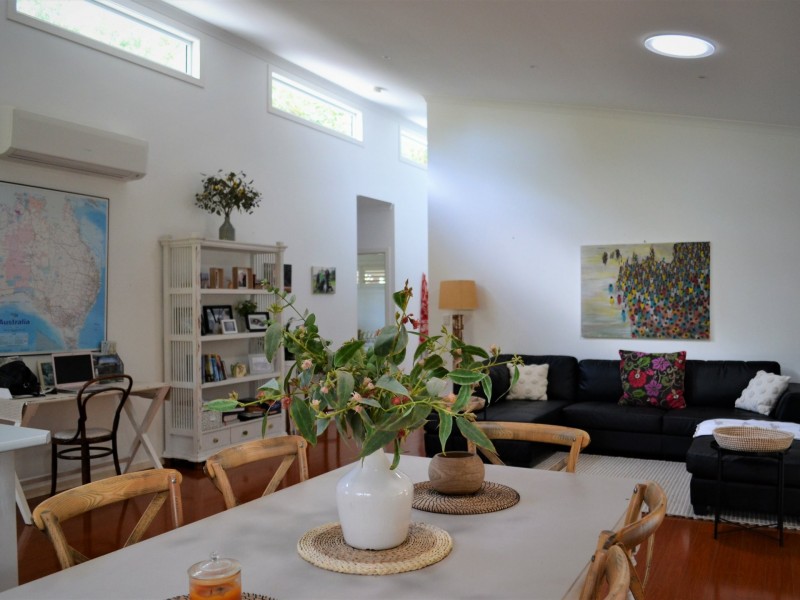 61 Treasure Island Avenue, Karragarra Island QLD 4184