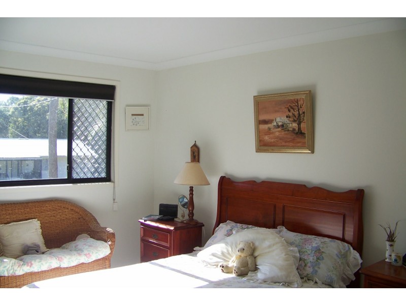 9 PAULA pde, Lamb Island QLD 4184