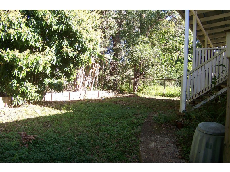 9 PAULA pde, Lamb Island QLD 4184