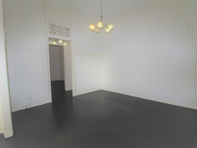 14 Allambie Street, Macleay Island QLD 4184