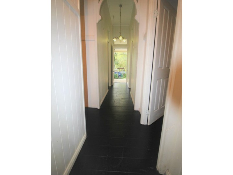 14 Allambie Street, Macleay Island QLD 4184