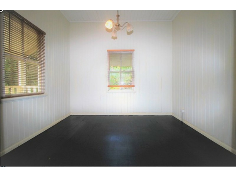 14 Allambie Street, Macleay Island QLD 4184