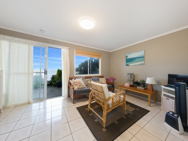 5 Golden Sands Boulevarde, Macleay Island QLD 4184