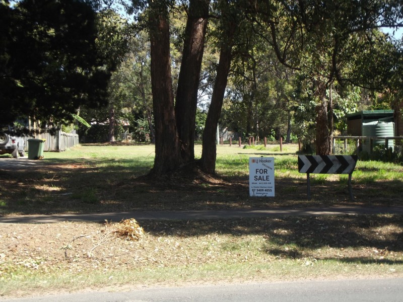 189 High Central Road, Macleay Island QLD 4184