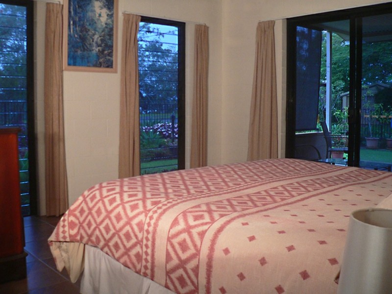 35 LEONIE CRES, Lamb Island QLD 4184