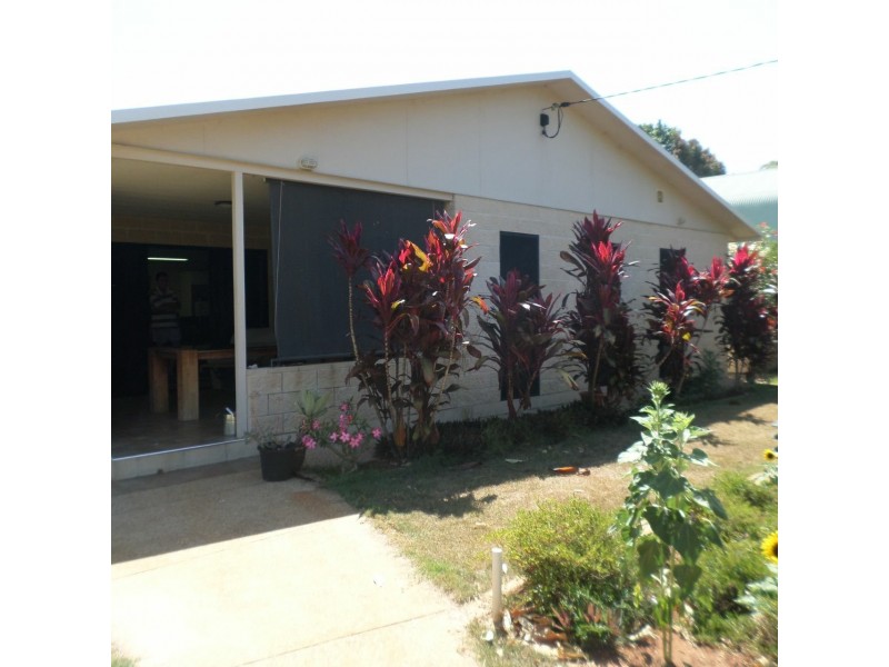 35 LEONIE CRES, Lamb Island QLD 4184