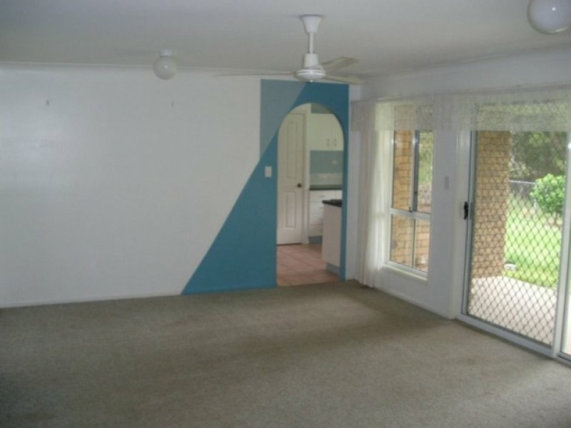 16 Calm Waters Crescent, Macleay Island QLD 4184