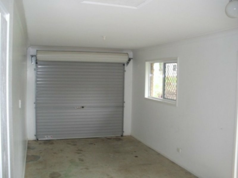 16 Calm Waters Crescent, Macleay Island QLD 4184