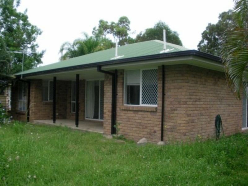 16 Calm Waters Crescent, Macleay Island QLD 4184
