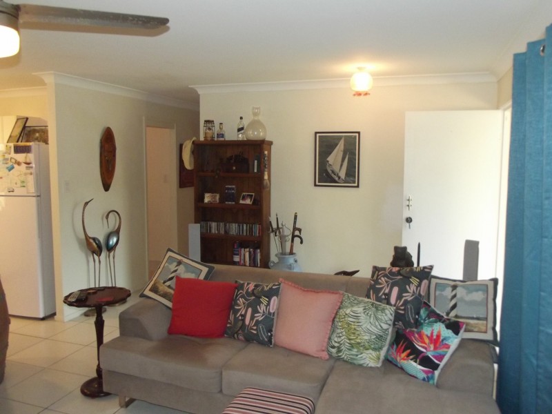 22 Cathy Street, Macleay Island QLD 4184