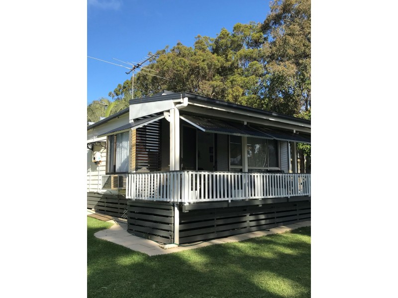 54 High Central Road, Macleay Island QLD 4184