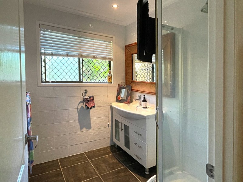 13 Brolga Street, Macleay Island QLD 4184