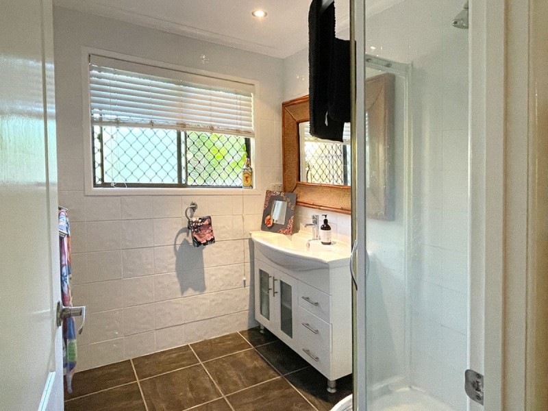 13 Brolga Street, Macleay Island QLD 4184