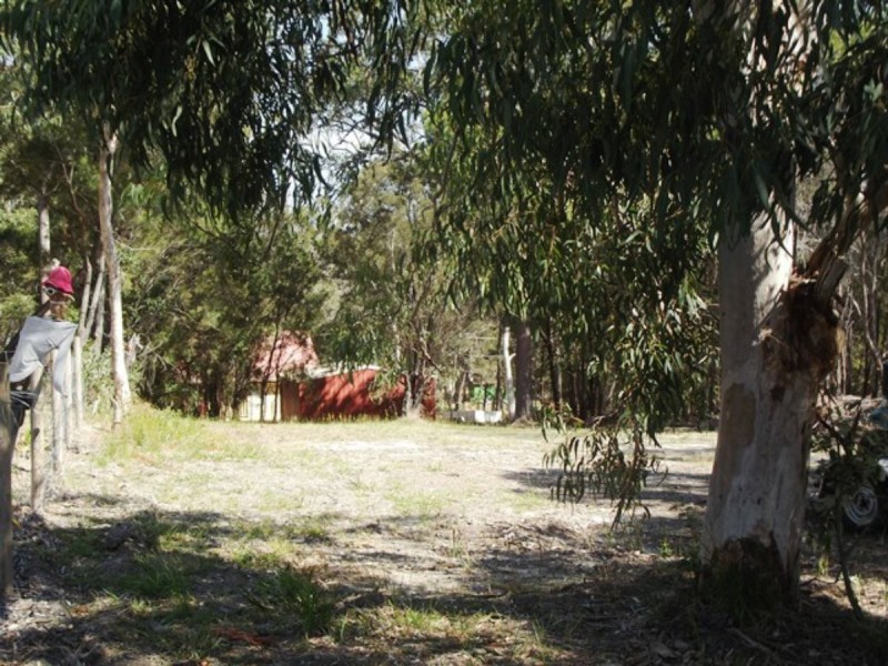 3 Ilya Street, Macleay Island QLD 4184