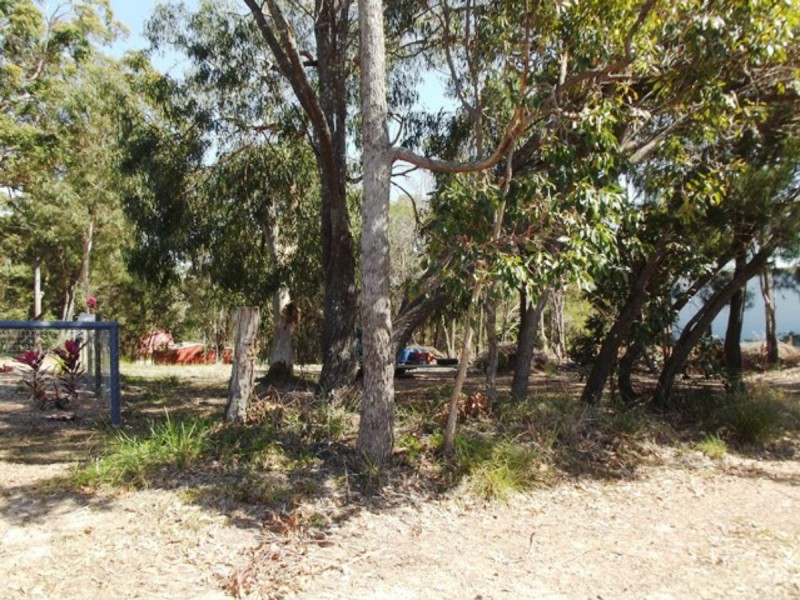 3 Ilya Street, Macleay Island QLD 4184