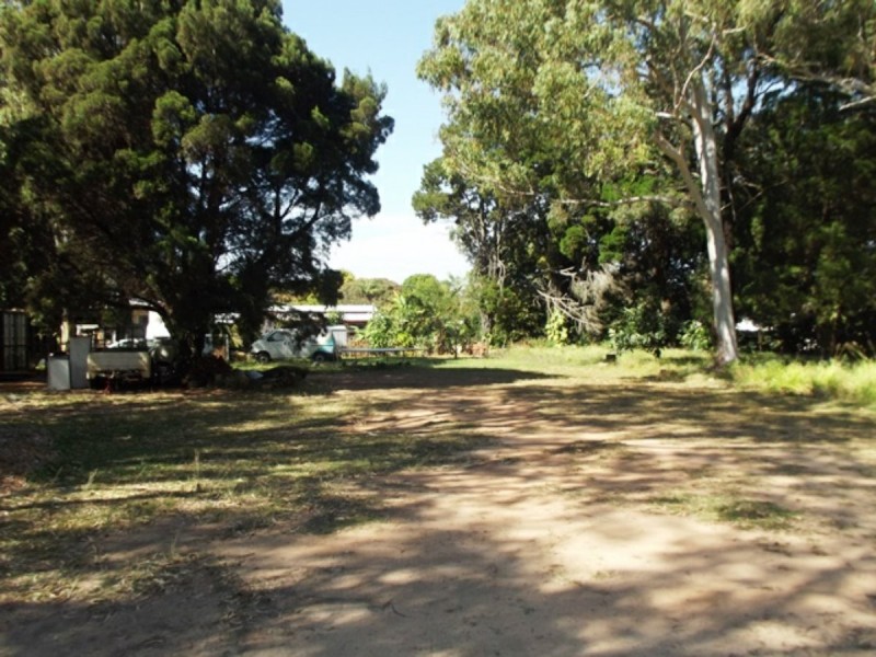 12 Orion Street, Macleay Island QLD 4184