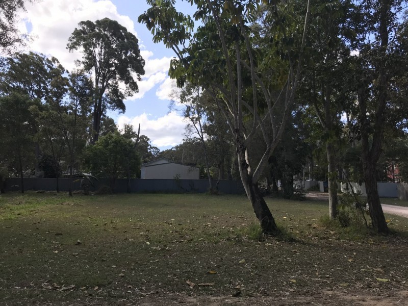 19 Sandpiper Parade, Macleay Island QLD 4184