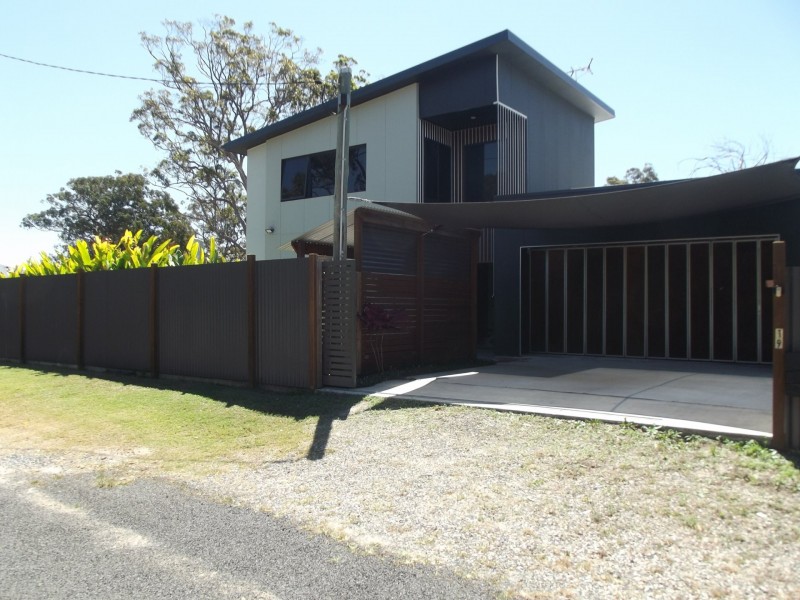 19 Leanne Street, Macleay Island QLD 4184