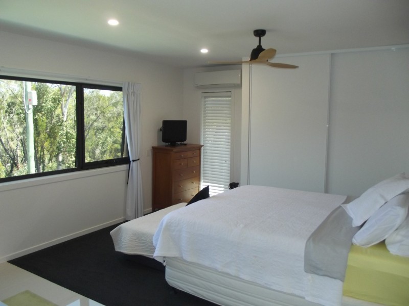 19 Leanne Street, Macleay Island QLD 4184