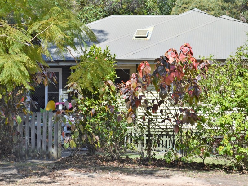 2 Kalara Street, Macleay Island QLD 4184