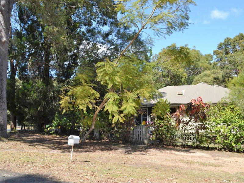 2 Kalara Street, Macleay Island QLD 4184