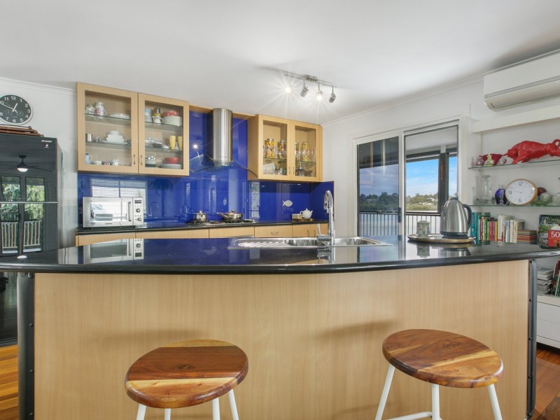 22 Calm Waters Crescent, Macleay Island QLD 4184