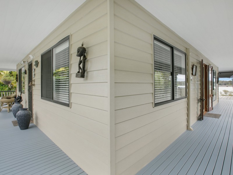 22 Calm Waters Crescent, Macleay Island QLD 4184