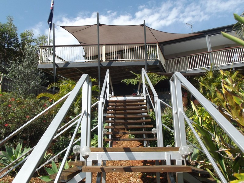 22 Calm Waters Crescent, Macleay Island QLD 4184