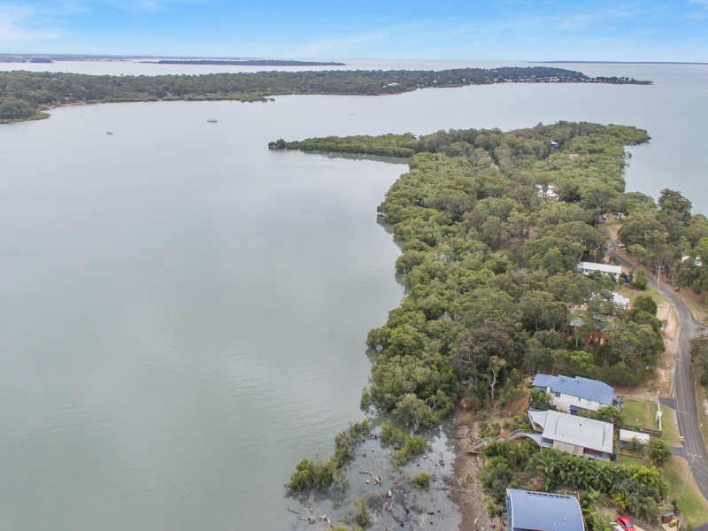 22 Calm Waters Crescent, Macleay Island QLD 4184